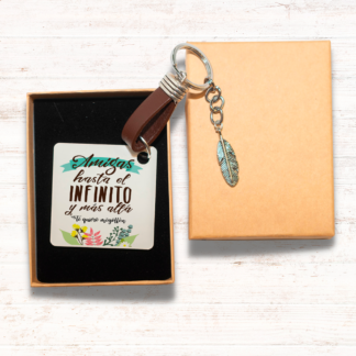 Llavero "Amigas hasta el infinito y más allá"