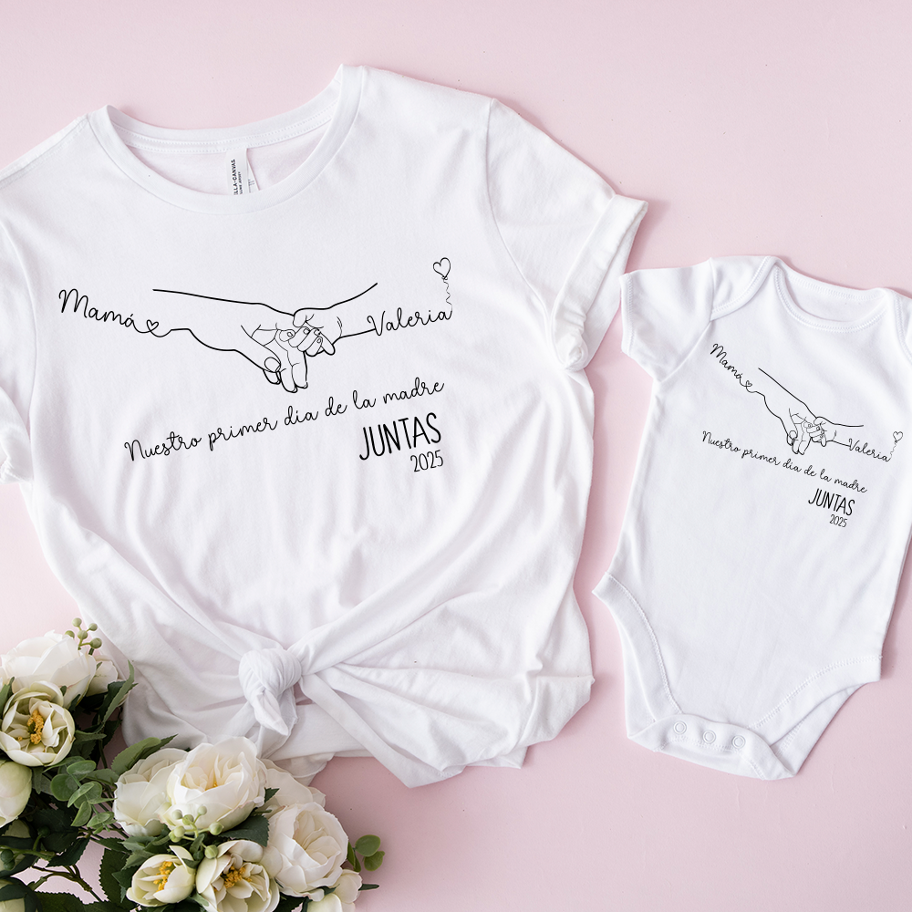 Camiseta y body "Nuestro primer día de la madre junt@s, Manos enlazadas" - Imagen 3